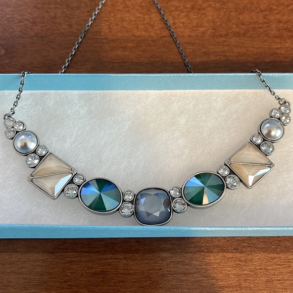 Touchstone Mixed Media necklace, green - Picture 2 of 4